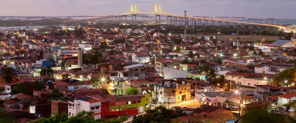 Ponte Newton Navarro mostrando uma ponte e cenas noturnas