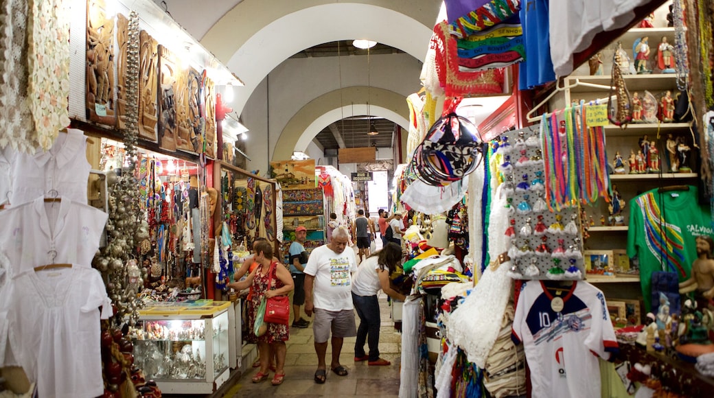 Mercado Modelo featuring interior views and shopping