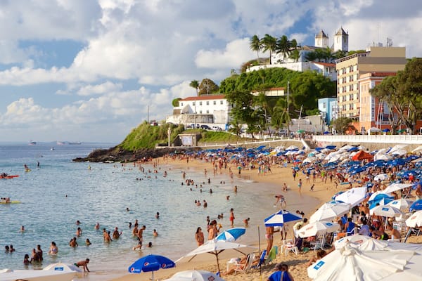Porto da Barra Beach das einen Strand, allgemeine Küstenansicht und Küstenort