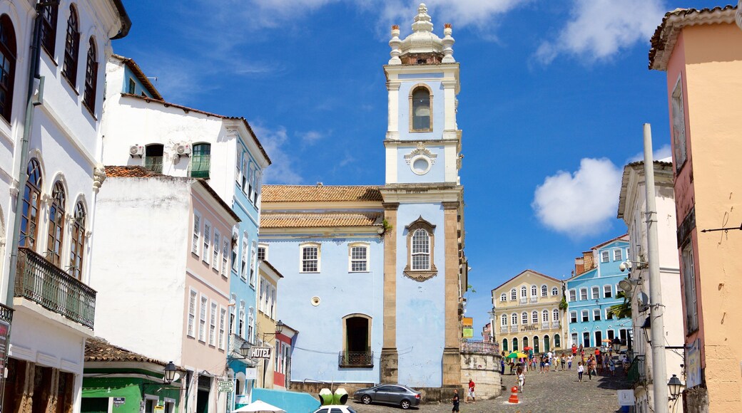 Nuestra Señora de Rosário dos Pretos que incluye elementos del patrimonio