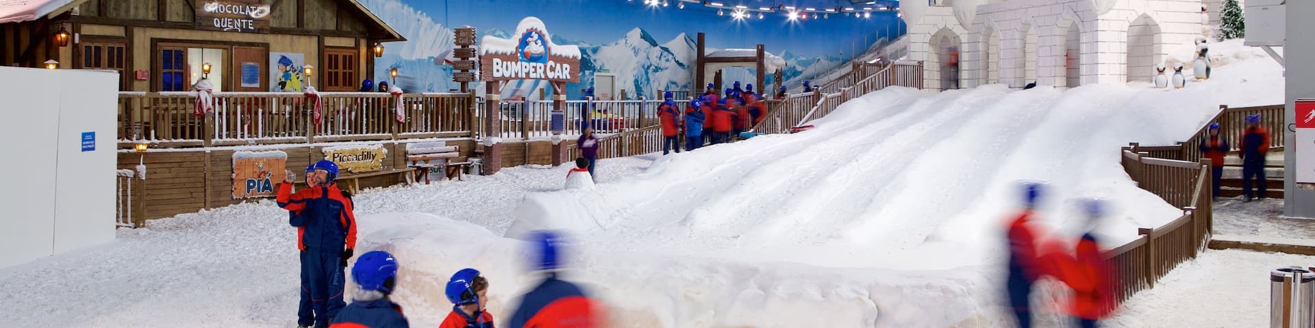 Gramado showing snow tubing, interior views and snow