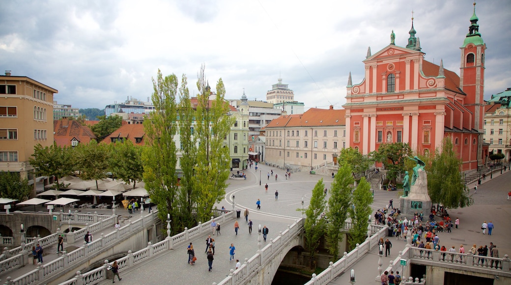 Triple Bridge which includes heritage architecture, a city and a square or plaza