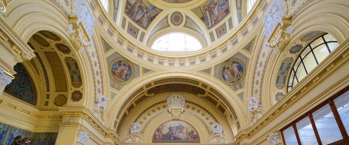 Szechenyi Thermal Bath ์ ๋ณด์ฌ์ฃผ๋ ๋ฐ์ด ์คํ, ์ค๋ด ์ ๊ฒฝ ๊ณผ ๋ฌธํ์ ์ฐ ๊ฑด์ถ