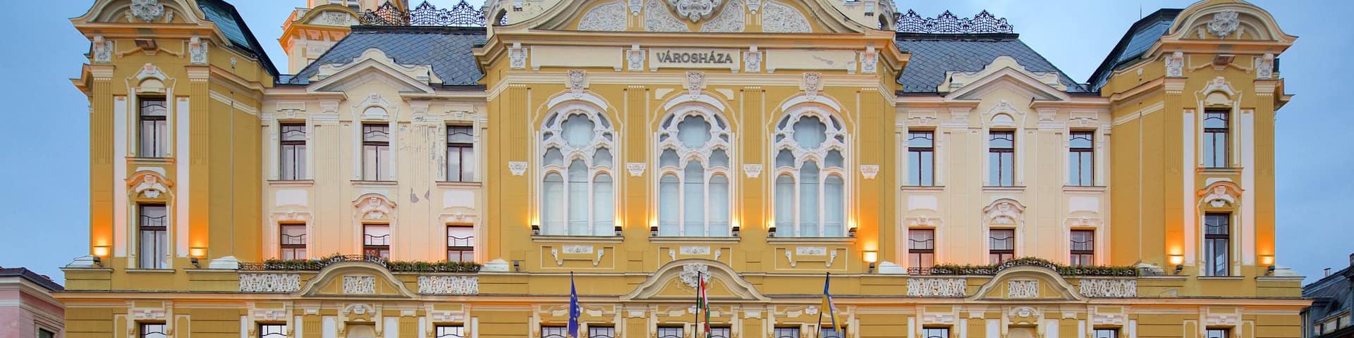 Szechenyi Square featuring heritage architecture and an administrative buidling