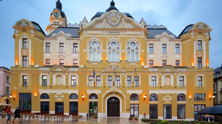 Szechenyi Square featuring heritage architecture and an administrative buidling