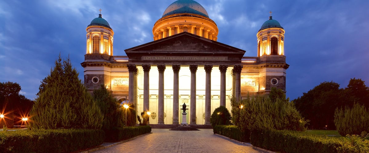 Esztergom Basilica which includes night scenes, a church or cathedral and religious aspects