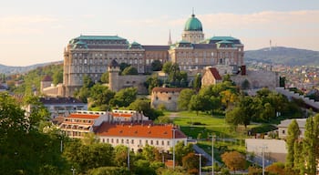 Buda Castle featuring heritage architecture, a garden and a castle