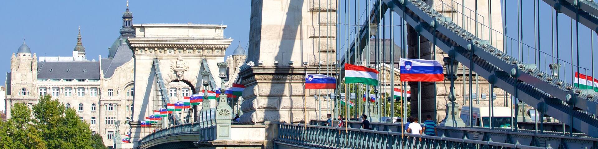 Szechenyi Chain Bridge featuring heritage architecture and a bridge
