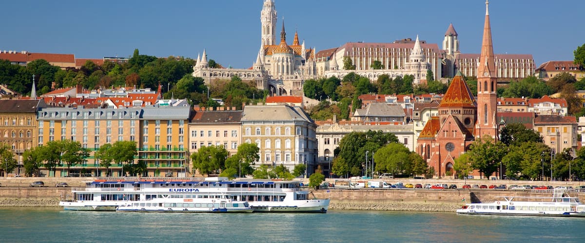 Fisherman\'s Bastion showing heritage architecture, a city and a river or creek