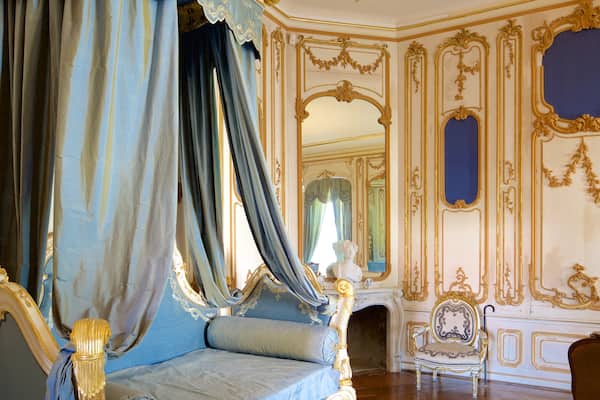 Palais Esterhåzy mettant en vedette vues intérieures et chùteau ou palais