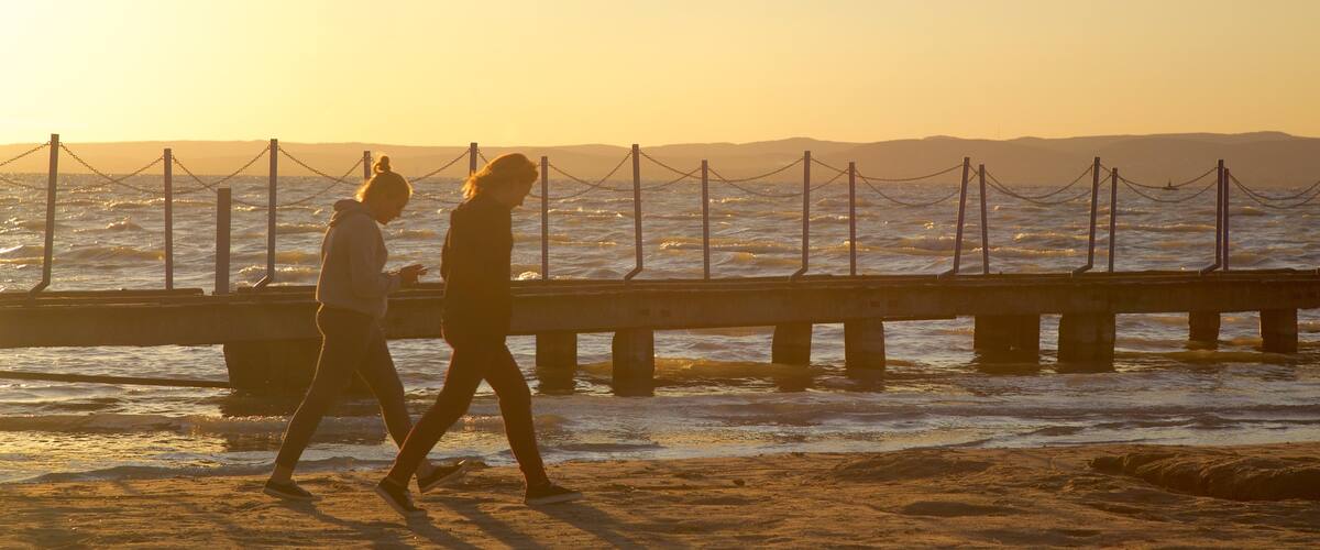 Kultaranta featuring näkymät, ranta ja auringonlasku