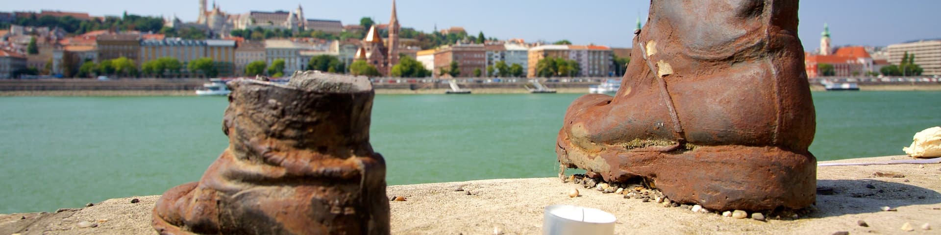 Budapest mettant en vedette patrimoine historique et rivière ou ruisseau