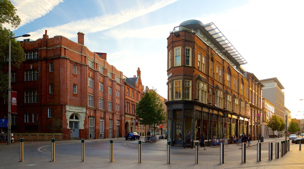 Leicester which includes heritage architecture, a city and street scenes