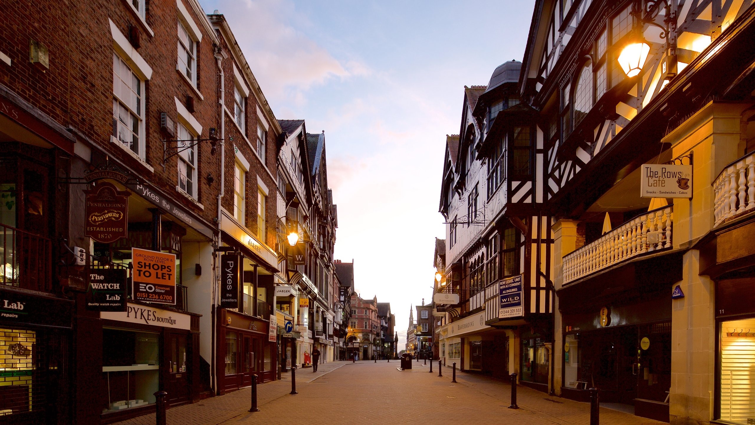Chester featuring street scenes, a city and signage