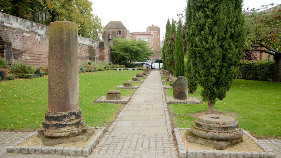 Chester showing heritage elements, a garden and building ruins