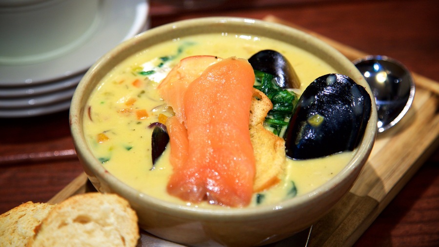 Busselton which includes food