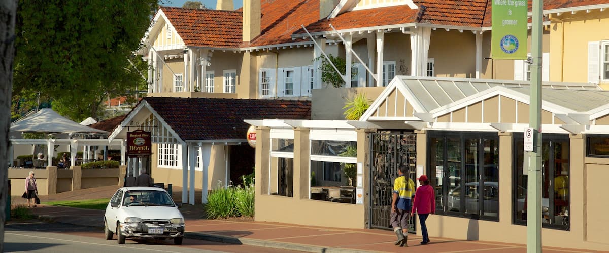 Margaret River featuring signage, a small town or village and street scenes