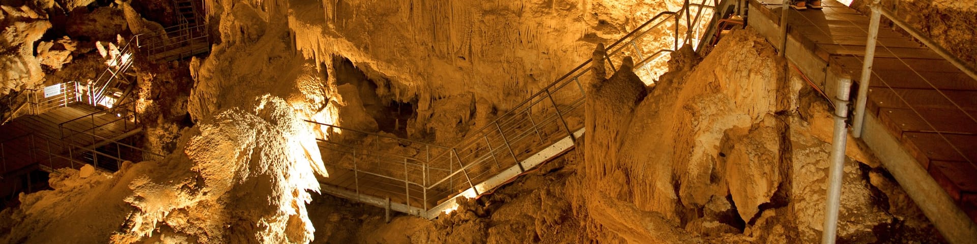 Mammoth Cave showing caves as well as an individual child