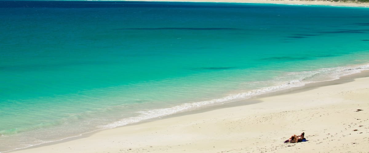 Karridale montrant baie ou port, plage de sable et vues littorales