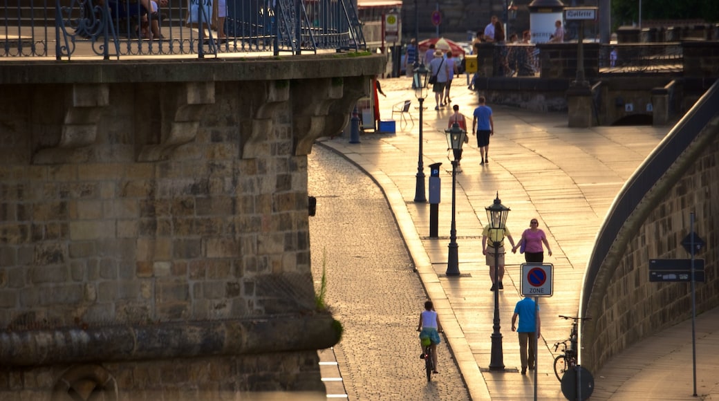 Dresde mostrando imágenes de calles y una plaza