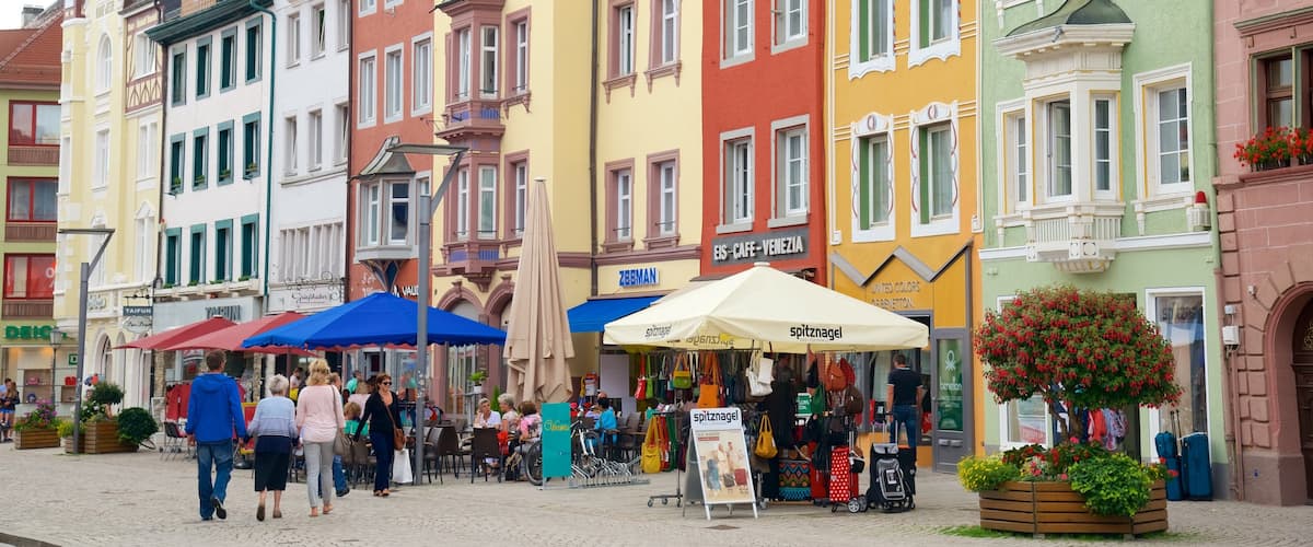 Villingen-Schwenningen ofreciendo escenas urbanas y comer al aire libre