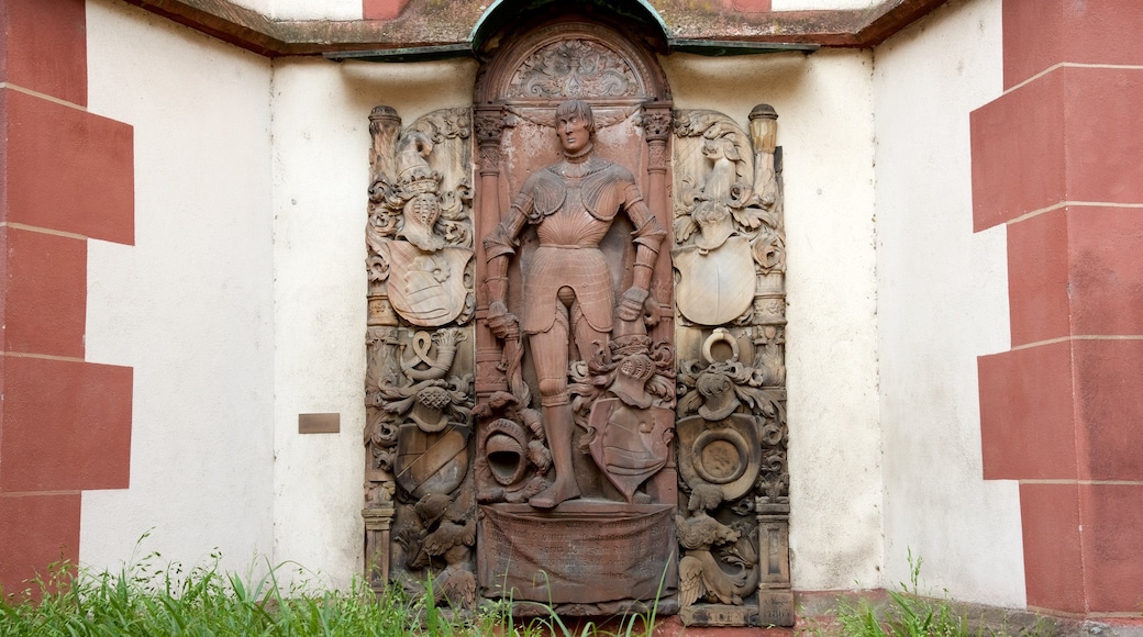 Offenburg som omfatter en statue eller en skulptur