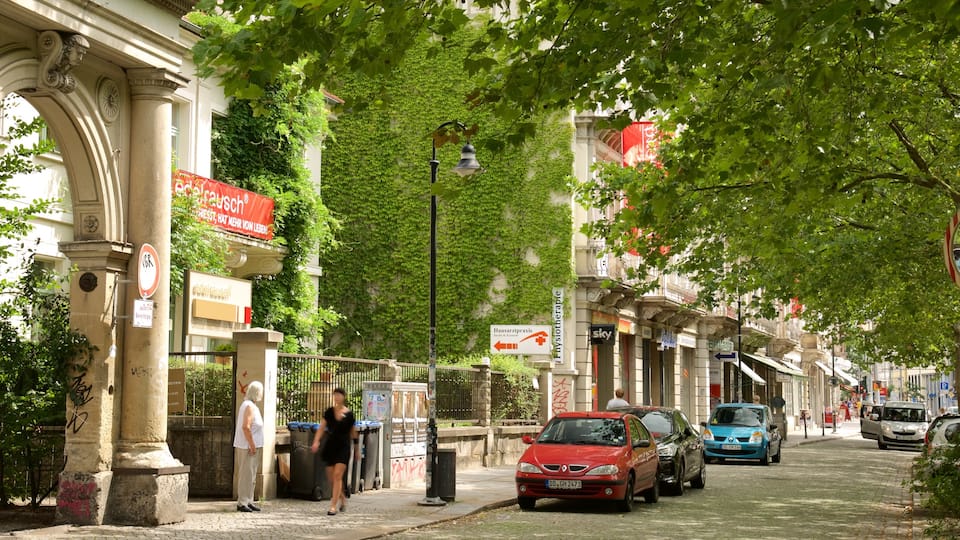 Neustadt mettant en vedette scènes de rue
