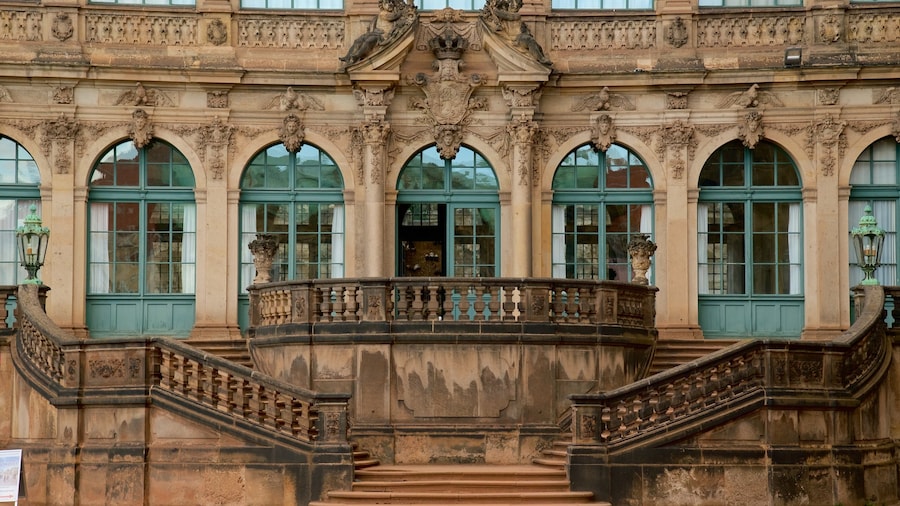 Zwinger Palace which includes château or palace