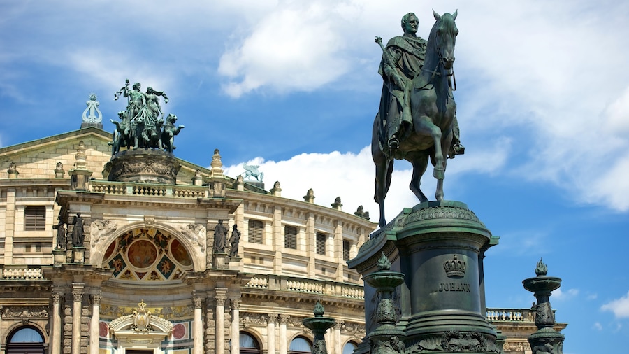 Semper Opera House showing heritage elements and a statue or sculpture