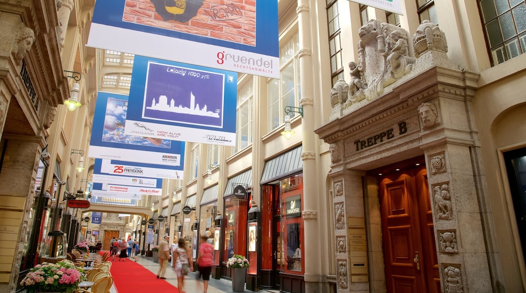 Maedler Passage featuring heritage architecture