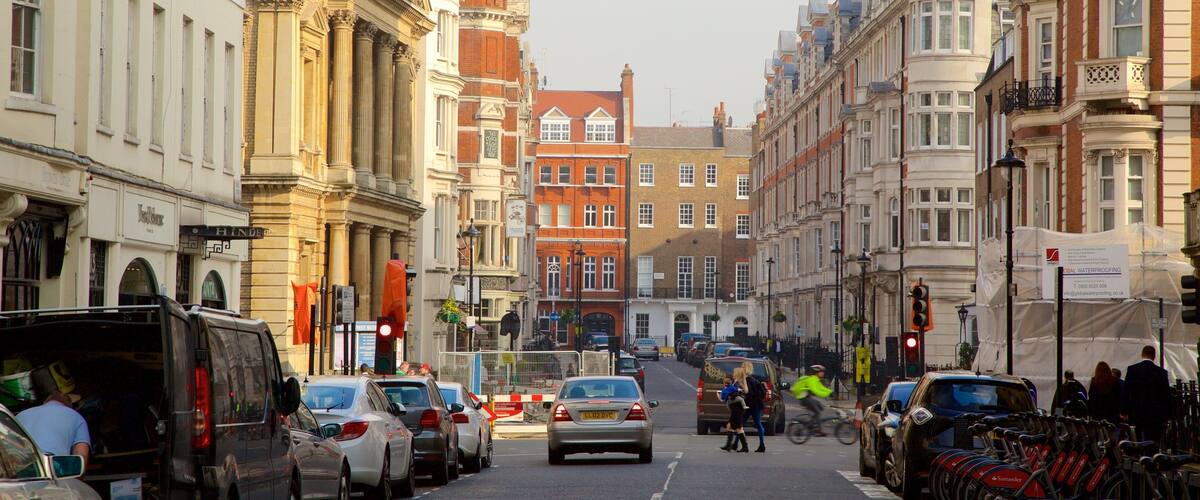 Marylebone featuring street scenes and heritage architecture