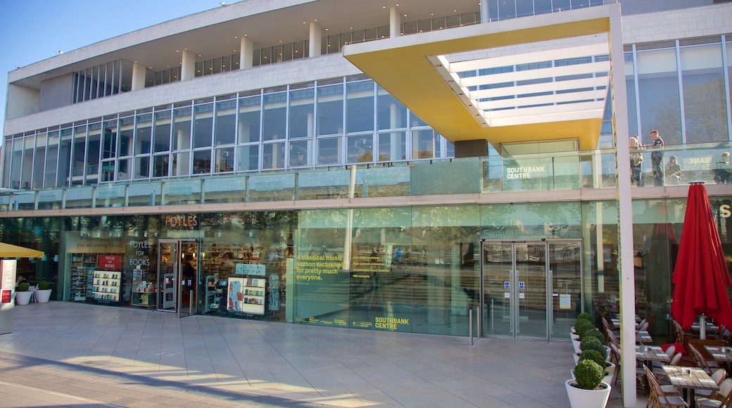 Southbank Centre featuring café scenes, views and theatre scenes