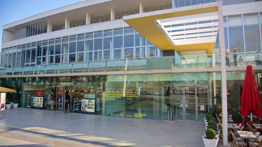 Southbank Centre featuring café scenes, views and theatre scenes