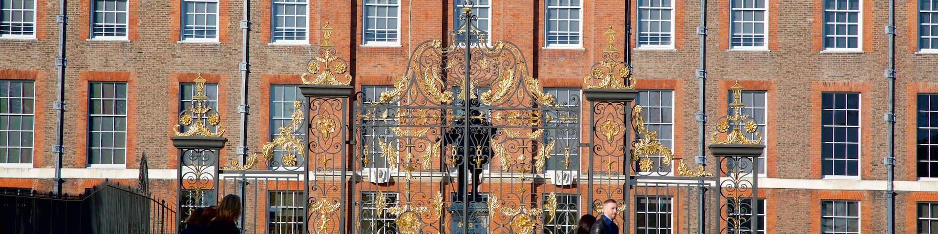 Kensington Palace which includes chateau or palace and heritage architecture