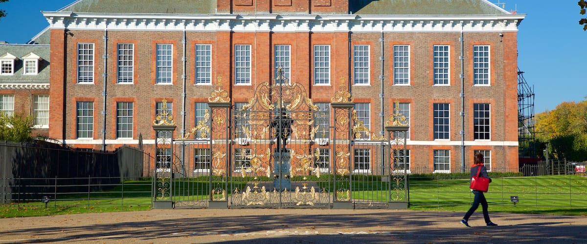Kensington Palace which includes chateau or palace and heritage architecture as well as an individual femail