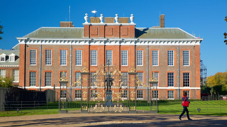Kensington Palace which includes chateau or palace and heritage architecture as well as an individual femail
