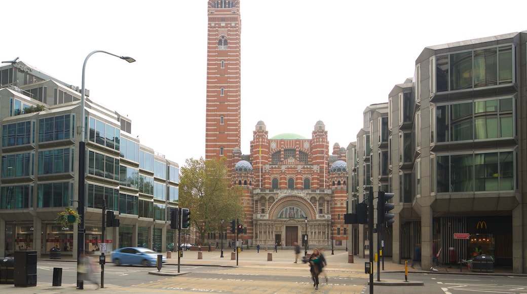 Westminster Cathedral showing a city, heritage architecture and a church or cathedral