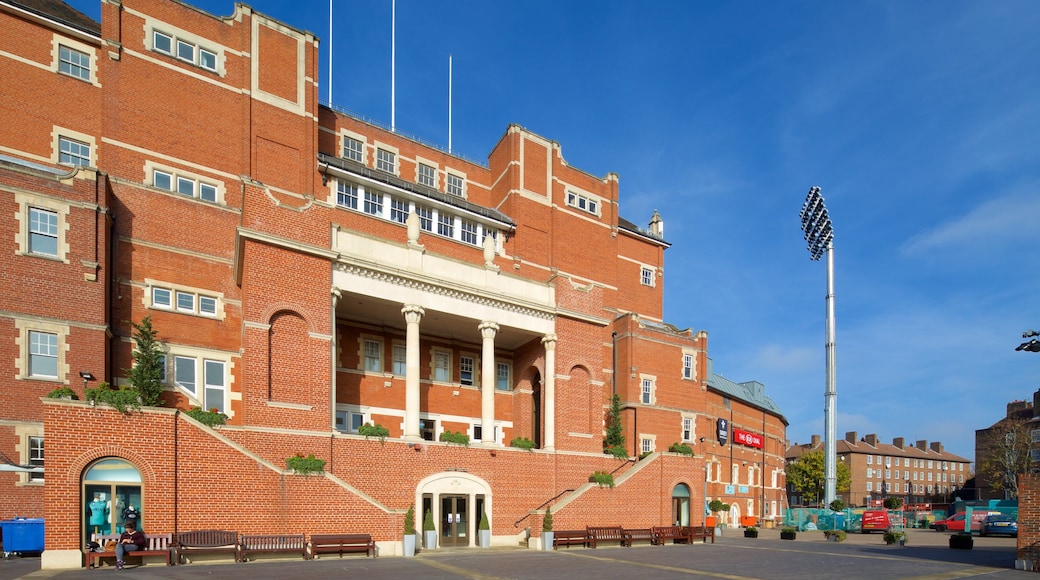 Kennington Oval som inkluderar historisk arkitektur