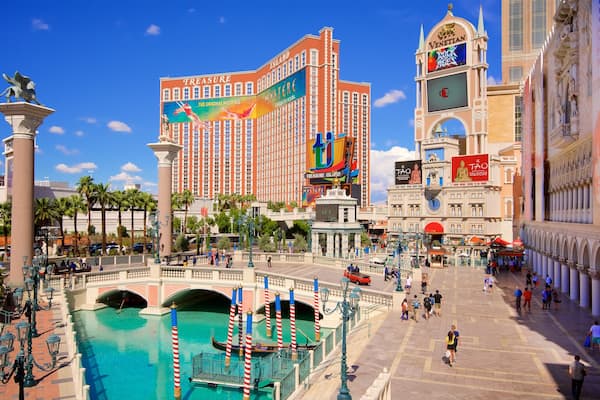 Las Vegas showing signage and a casino