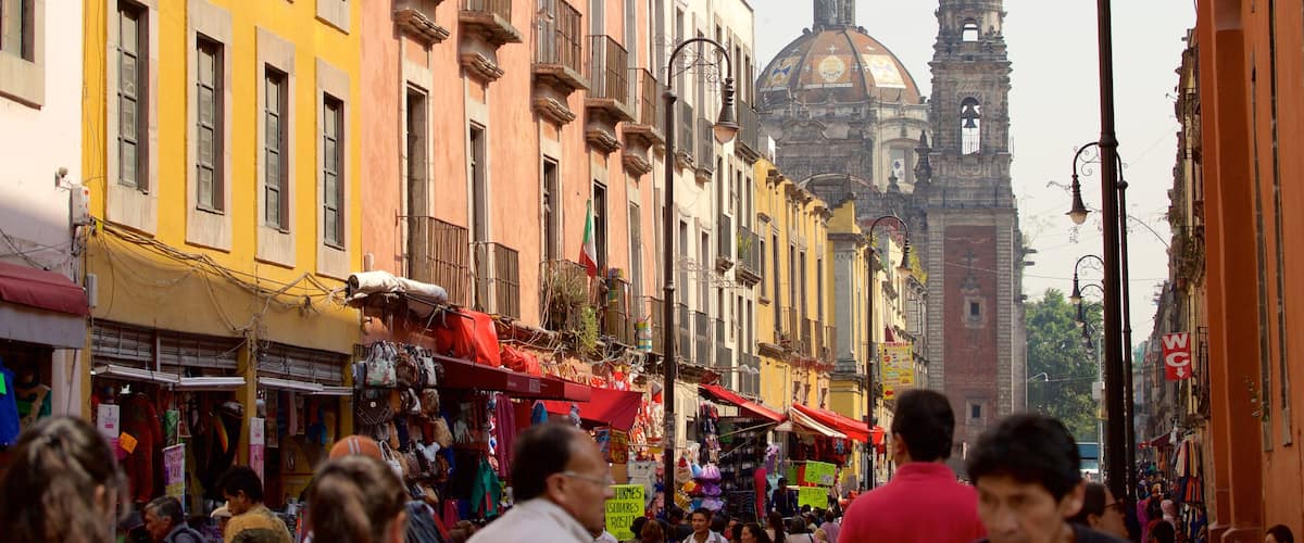 Ciudad de México centro que incluye una ciudad y distrito financiero central y también un gran grupo de personas