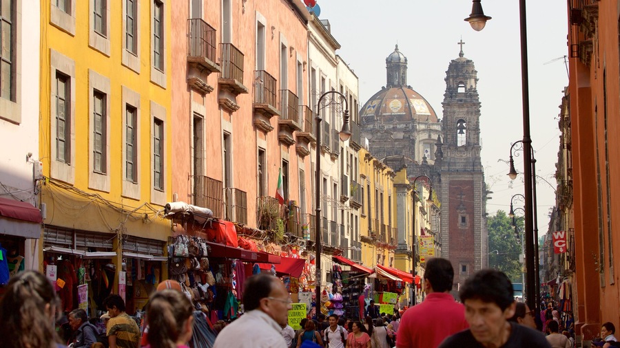 Centro da Cidade do México caracterizando uma cidade e cbd assim como um grande grupo de pessoas