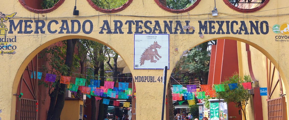 Coyoacán ofreciendo señalización