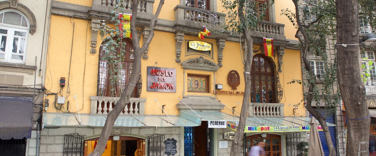 La Condesa que incluye escenas de café