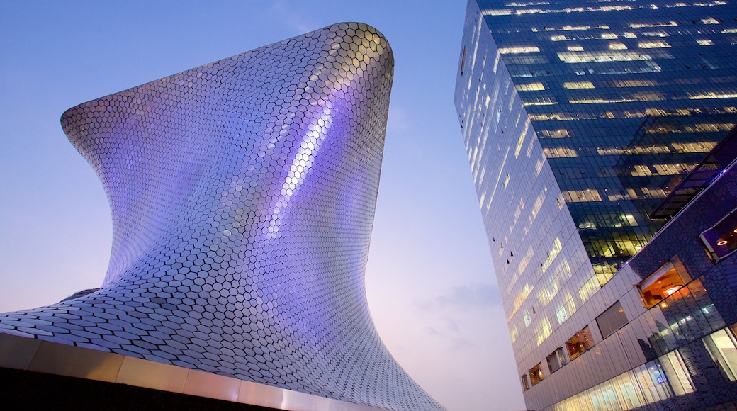 Museo Soumaya featuring moderni arkkitehtuuri ja kaupunki