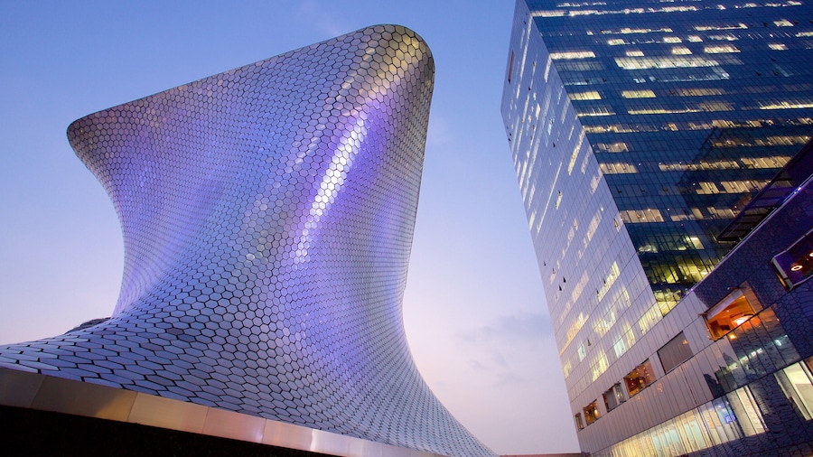 Museo Soumaya featuring a city and modern architecture