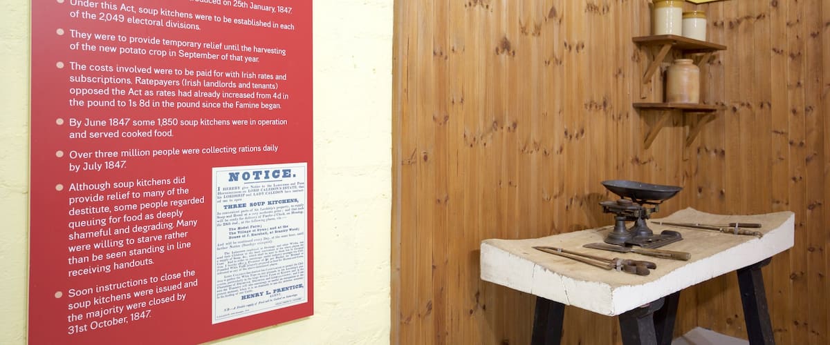 Irish Agricultural Museum mettant en vedette vues intérieures et signalisation