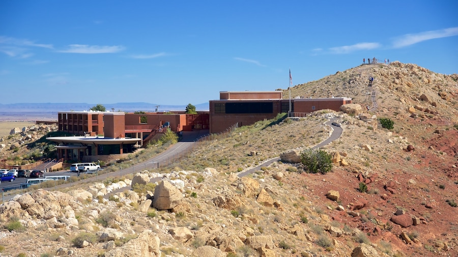 Meteor Crater que incluye vistas al desierto y escenas tranquilas