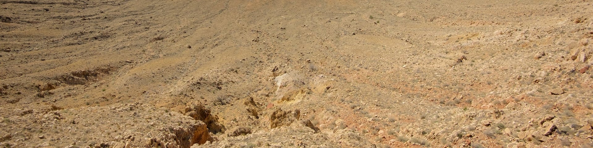 Meteor Crater mit einem Wüstenblick und ruhige Szenerie