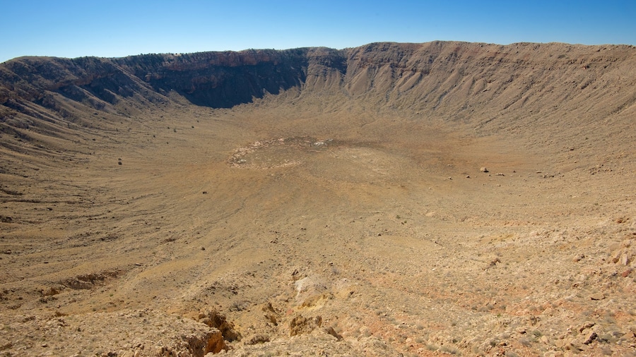 Meteor Crater featuring tranquil scenes and desert views