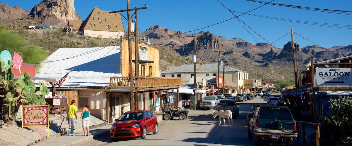 Oatman ofreciendo escenas urbanas